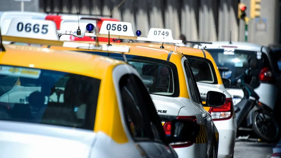 Conductor de taxi recibe pena de prisión por traficar cocaína en Montevideo