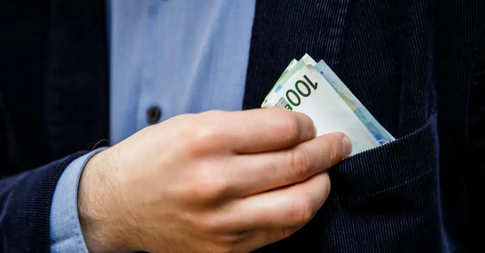 Prosecutors seek recovery of nearly €38,000 from four politicians in corruption case