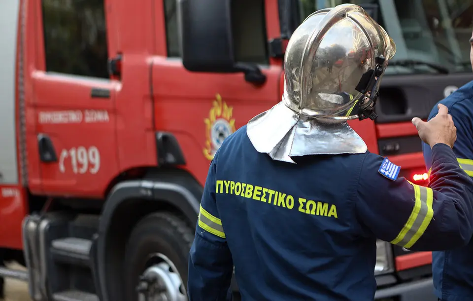 Explosion at car rental office in Patisia