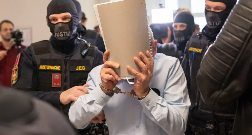 Folterprozess gegen syrische Ex-Beamte in Wien eröffnet