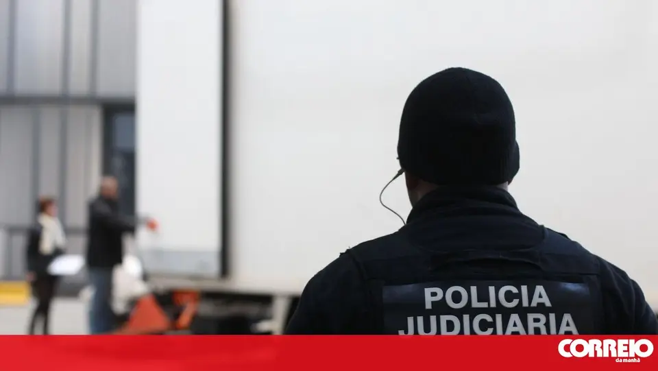 85-year-old man robbed at gunpoint in Cascais, €12,000 Rolex stolen
