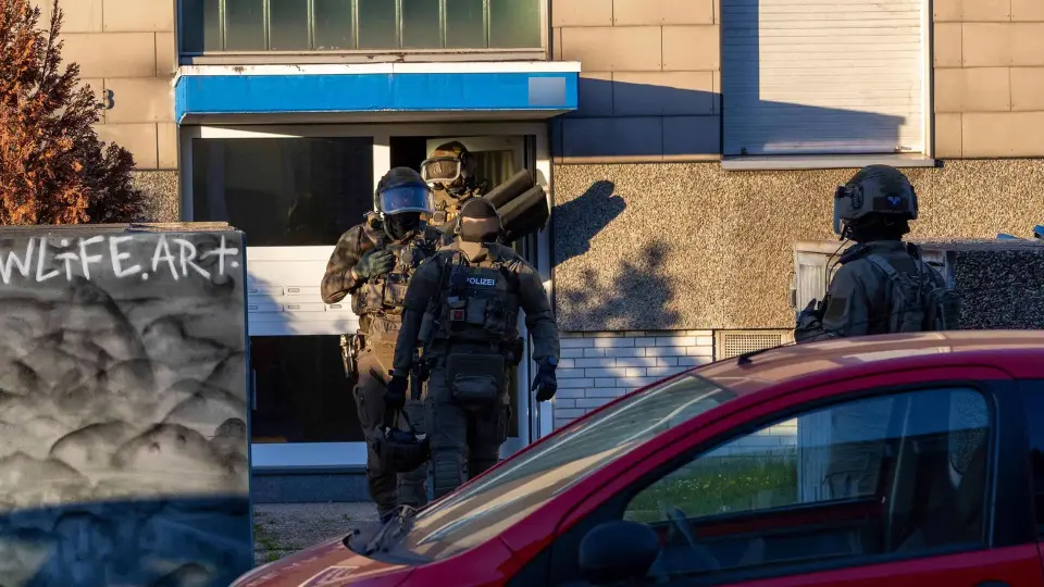 SEK-Razzia in Rocker-Wohnungen: Waffen und Beweismittel sichergestellt