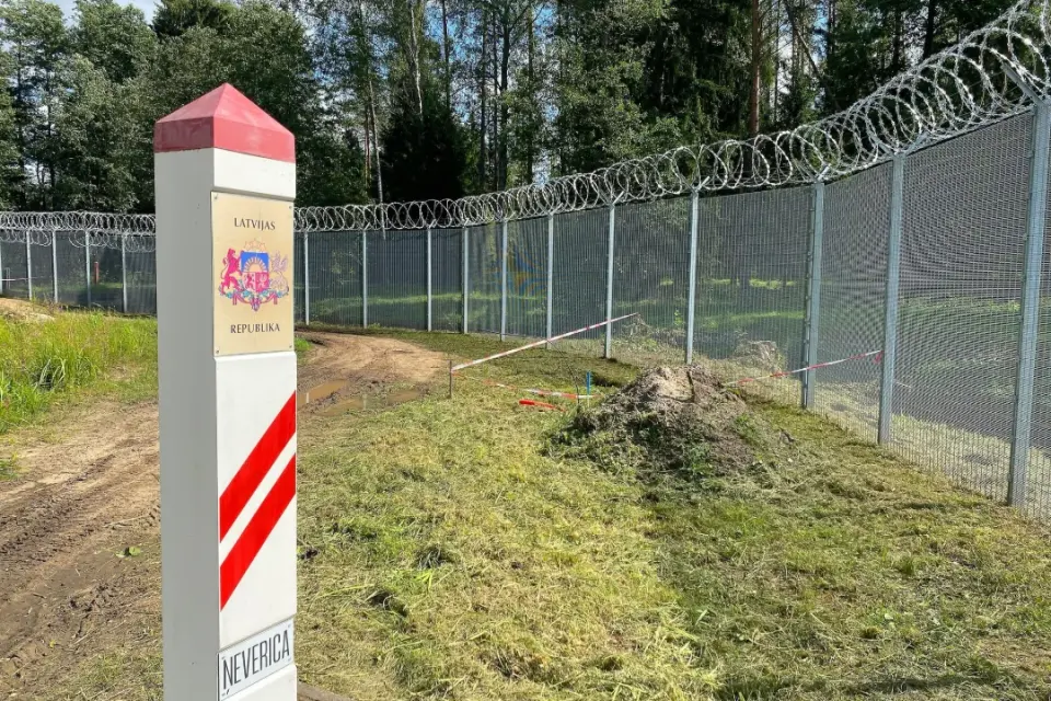 Latvian police detain eight illegal border crossers near Birzgale