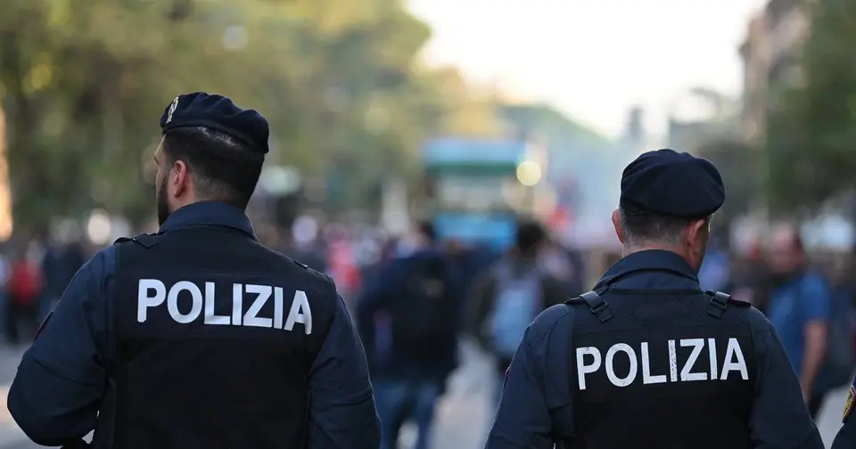 Four charred bodies found in a van in Amendolara, investigation underway