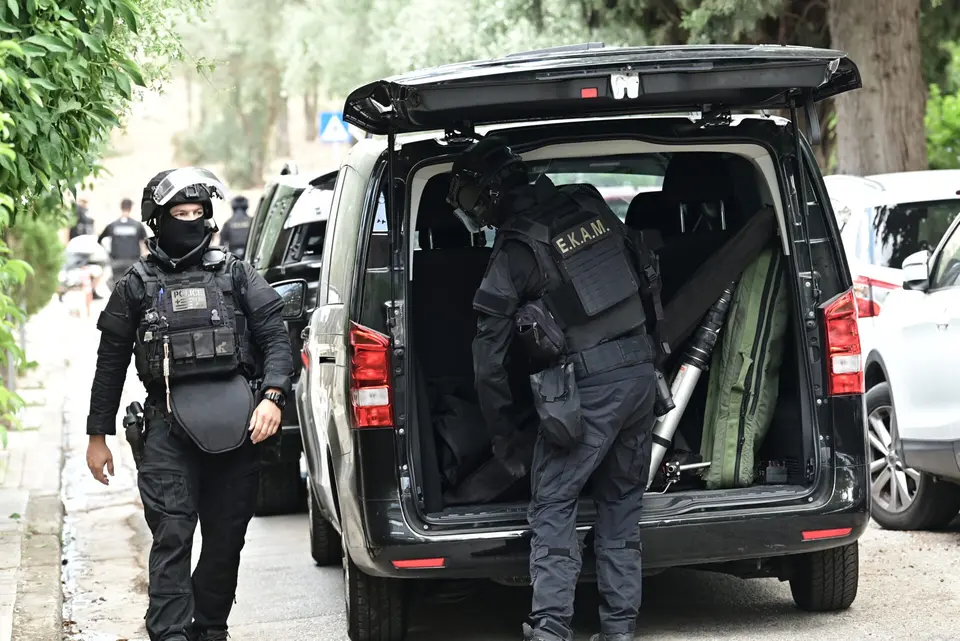 Operation DAOE: Arrests for fraud impersonating DEDDIE employees