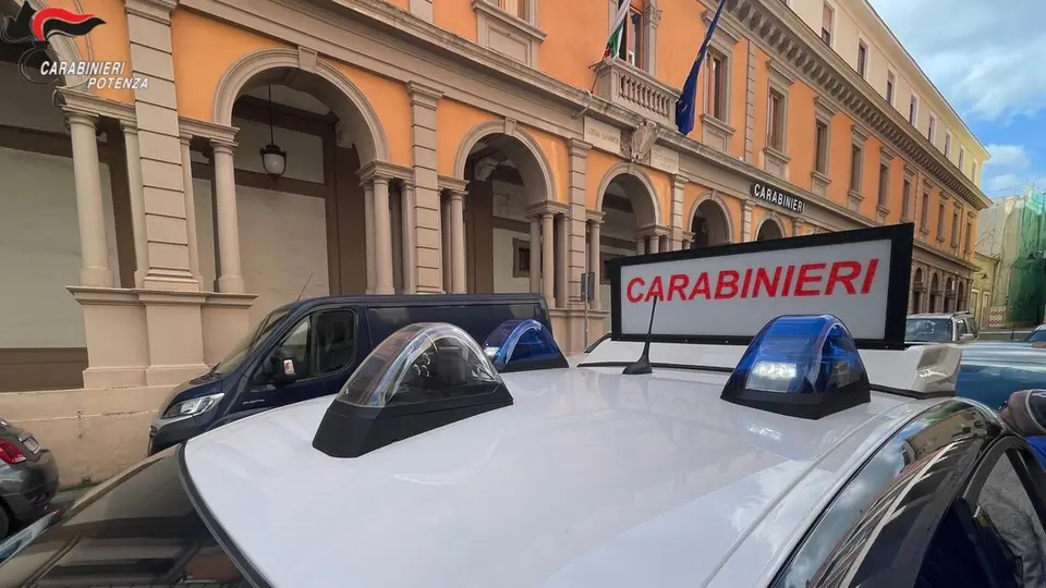 Dodici arrestati per schiavitù moderna: sfruttavano braccianti agricoli con i 'Decreti Flussi'