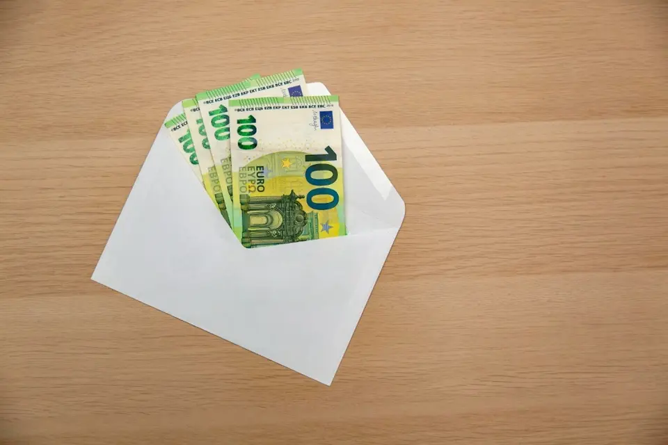 NMP aptur "aplokšņu" algu izmaksu Rīgas būvuzņēmumā — izņemti 12 270 eiro