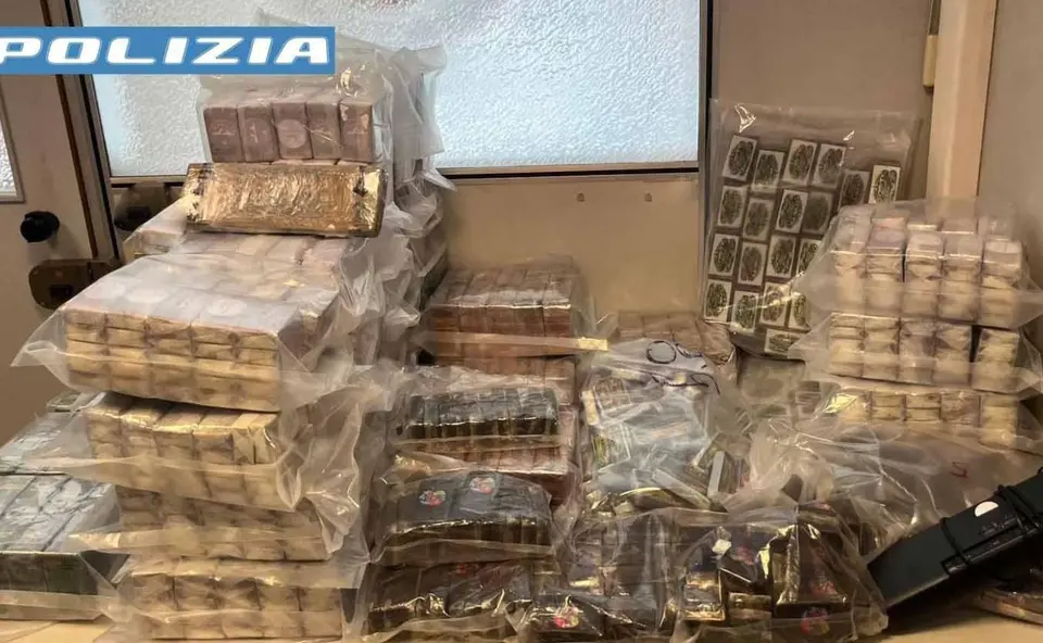 190 chili di hashish sequestrati a Cesate: arrestati un romeno e un italiano