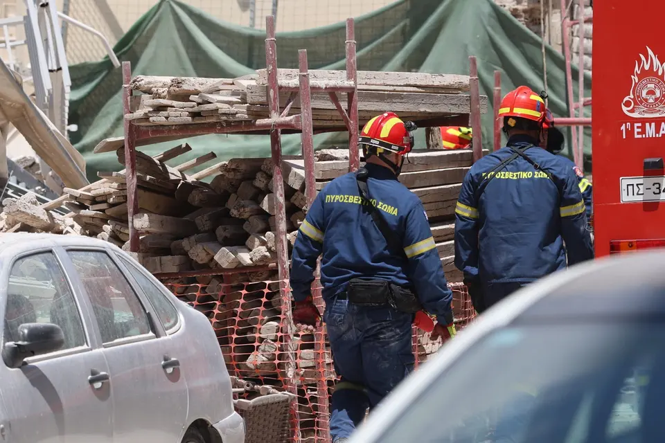 Five arrested over apartment building collapse in Petralona