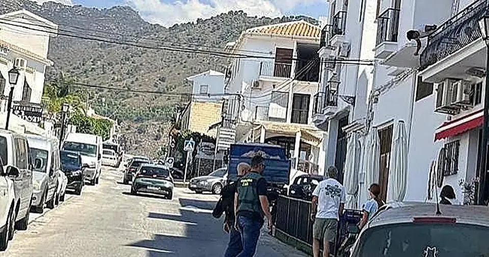Registro policial en el consistorio de Frigiliana por presunta trama corrupta del PSOE