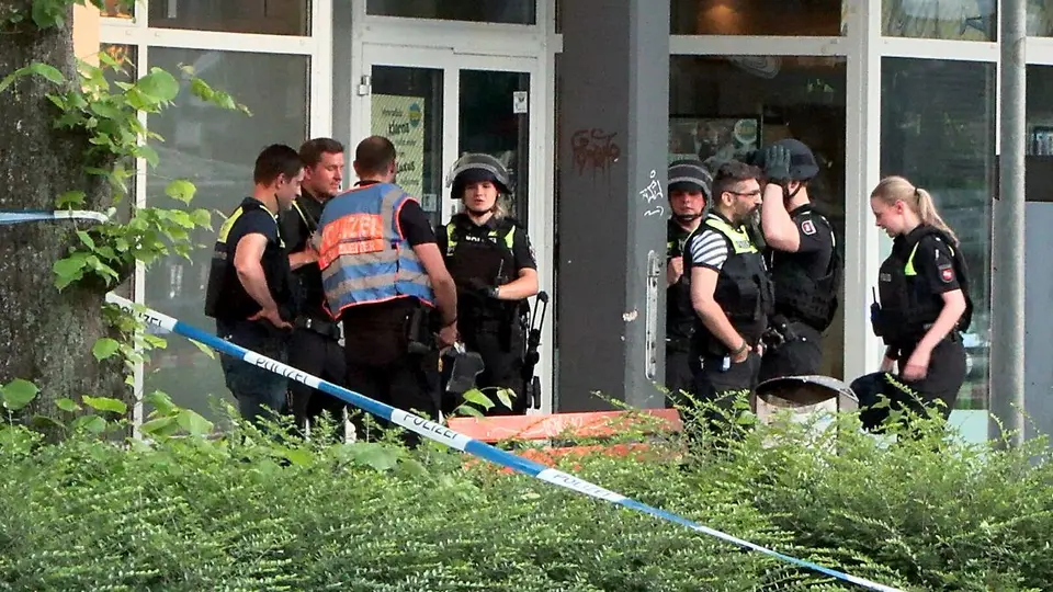 Shooting in Buxtehude: Man critically injured, perpetrator at large