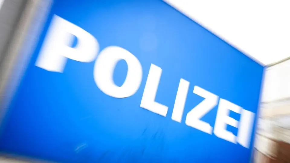 Knife attack in Paderborn: 55-year-old stabs defender of young women