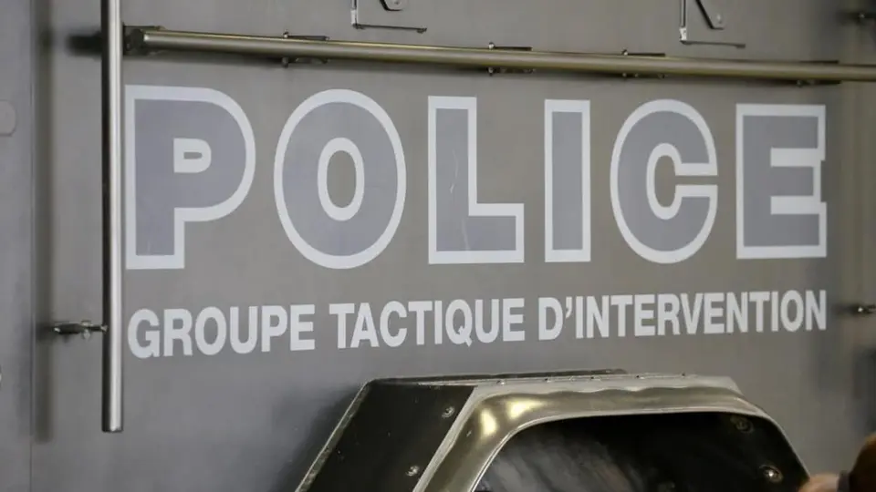 Quarantenaire interpellé à Québec pour une arme brandie en taxi