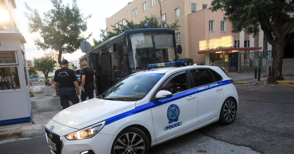 Ten football supporters arrested for criminal activity in Athens