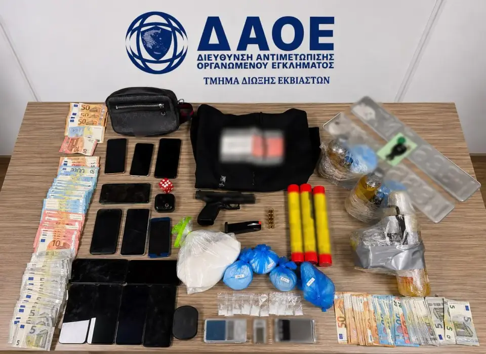 Criminal organisation dismantled in Attica over arson, bombings and extortion – 4 arrested