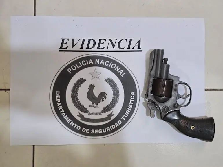 16-year-old detained with revolver on Asunción's Costanera