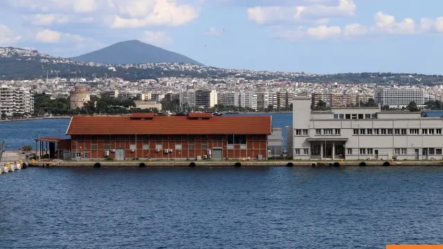Harbour Master of Thessaloniki arrested for domestic violence following wife's complaint
