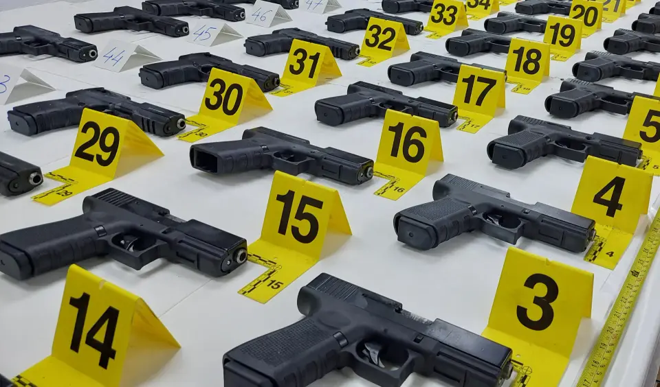 Evros: Two Turkish Nationals Arrested for Transporting 50 Pistols into Greece