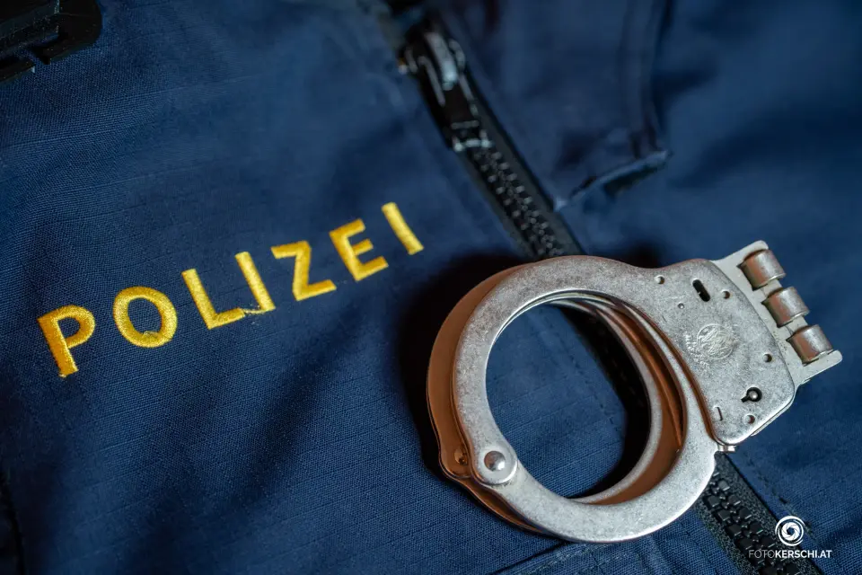 Mann in Traun von Schwager mit PKW angefahren – Festnahme in Linz