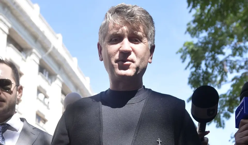 Fost preot și cântăreț, judecat pentru comercializare de substanțe periculoase