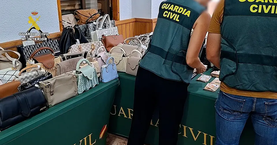Valencian family arrested for pyramid fraud scheme exceeding one million euros