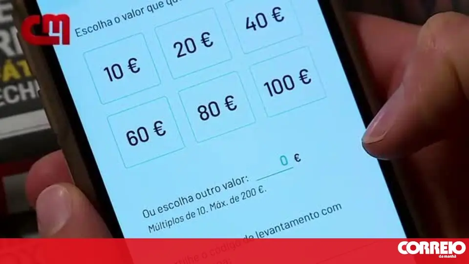 Father and son condemned in Leiria for "Hello dad, hello mum" scams to two years and nine months
