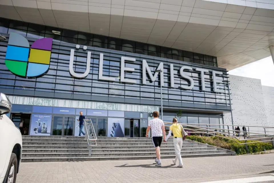 Ülemiste keskuses varastati telefone 50 000 euro eest – kahtlusalused põgenesid