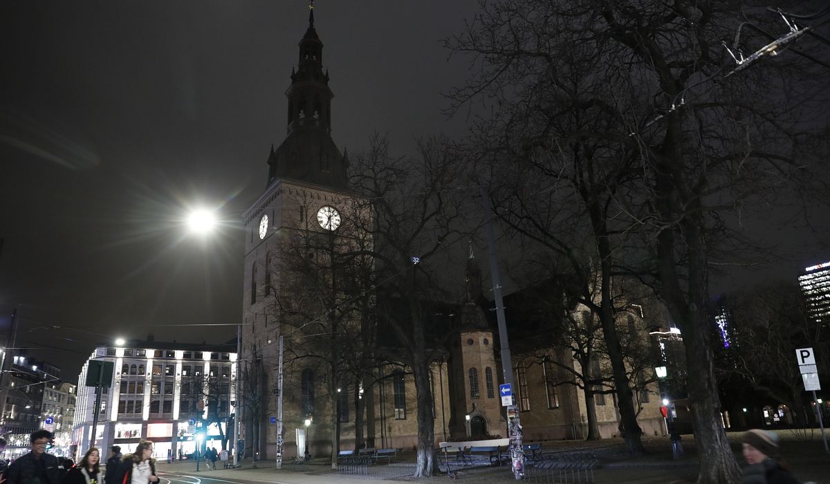 Kvinne pågrepet etter brannforsøk ved Oslo domkirke