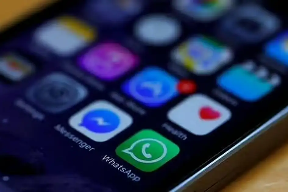 Sharjah Police Arrest Seven in Phone-Hacking Fraud Scheme Using Fake Apps