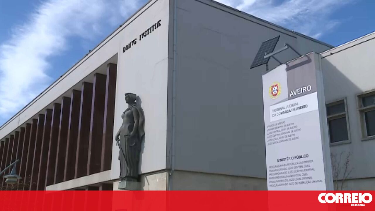 Tribunal de Aveiro condena mulher que extorquia homens após engano nas redes sociais
