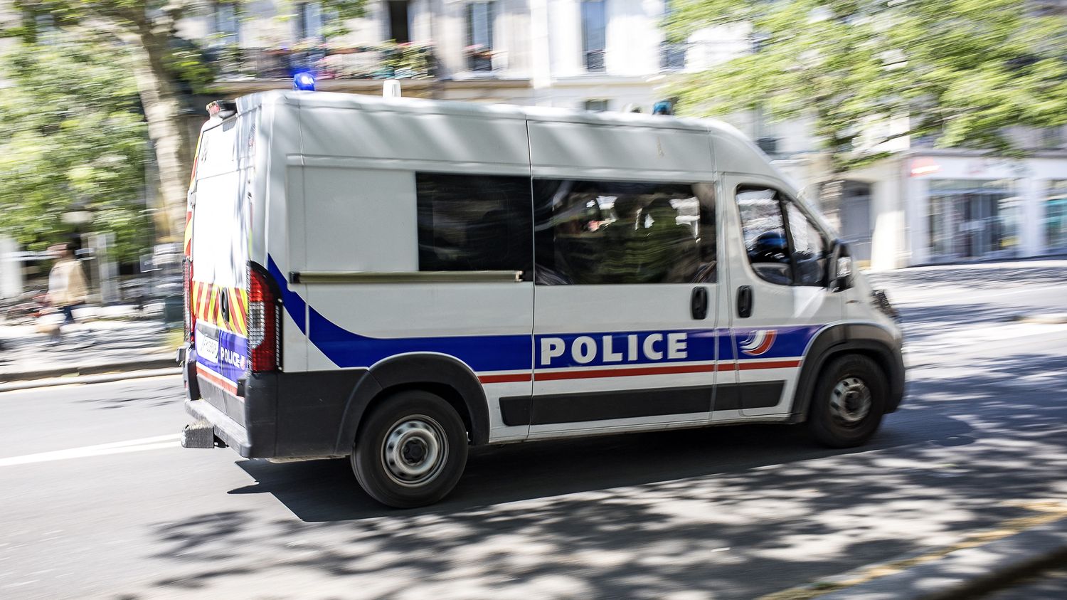 Un mineur de 13 ans atteint au visage par un projectile de LBD après le sacre parisien