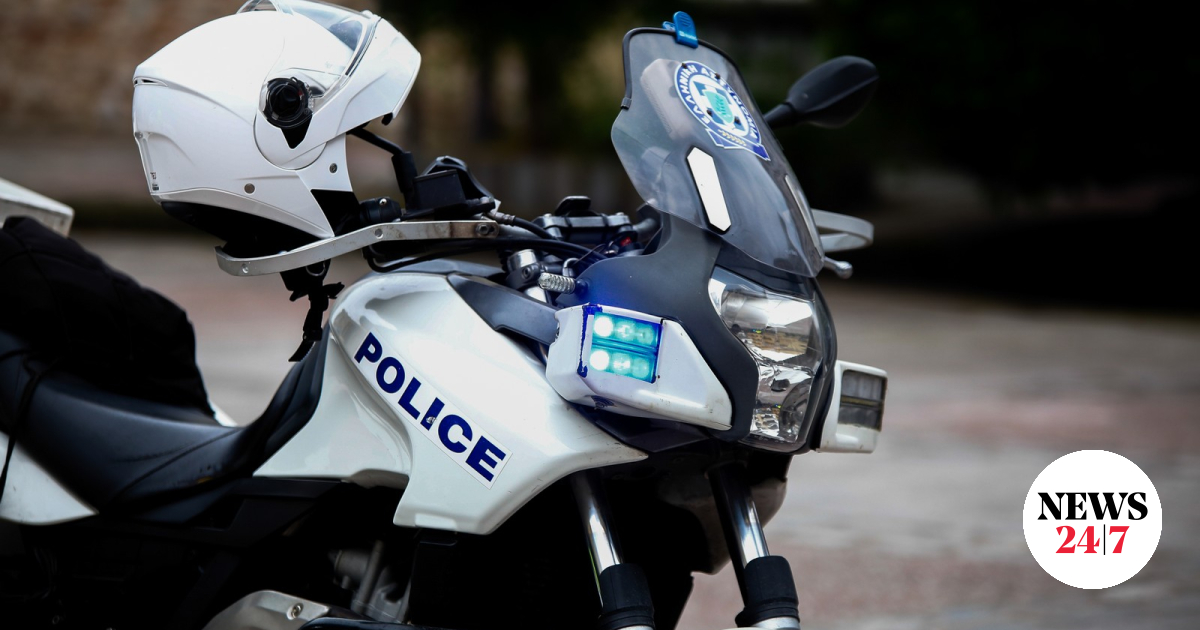 Θεσσαλονίκη: Σύλληψη 18χρονου που οδηγούσε κλεμμένη μηχανή και έπεσε σε ΙΧ