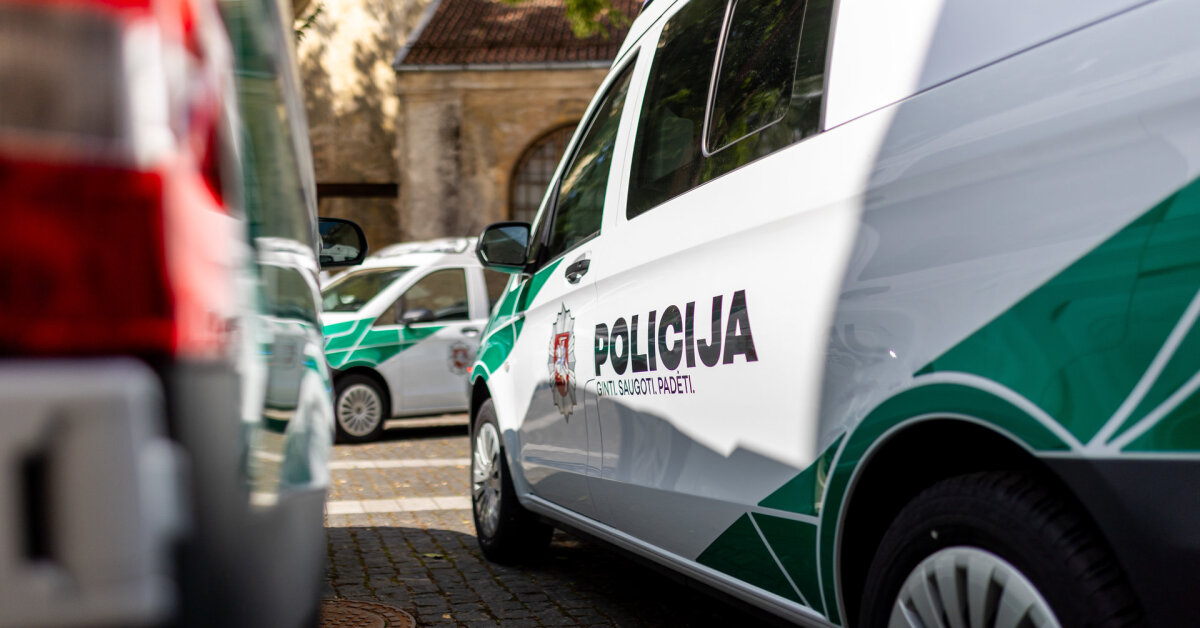 Vilniaus Karoliniškėse sekmadienį užpultas vyras, pavogta per 5 tūkst. eurų