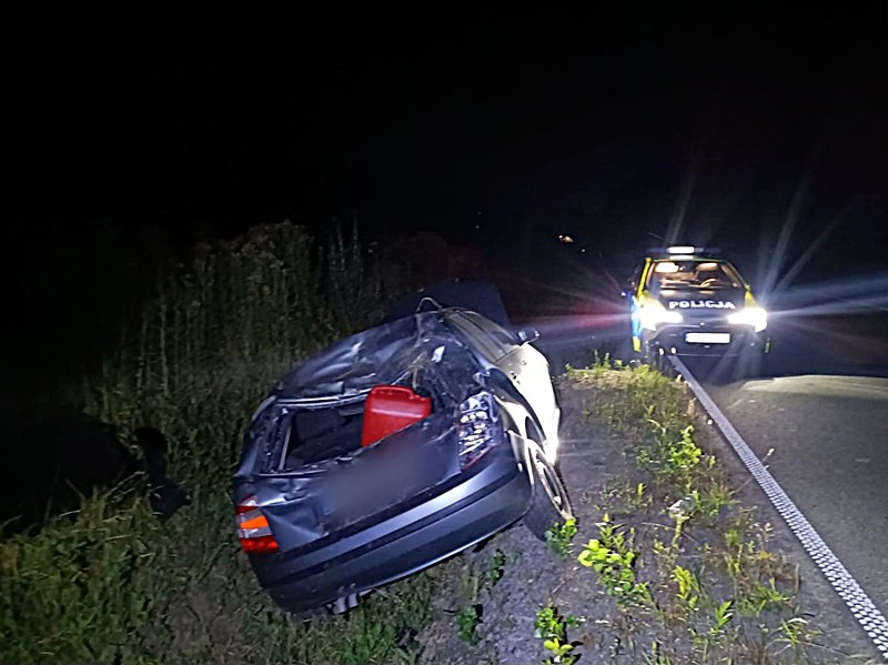 Kierowca z promilami i narkotykami dachował pod Ząbkowicami Śląskimi