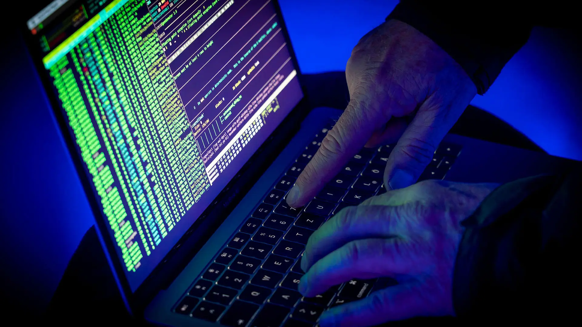 Betrüger gibt sich als Microsoft-Mitarbeiter aus und erleichtert Senior um 25.000 Euro