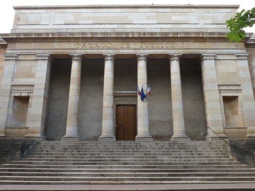 Agression d'un policier en repos à Chalon : un détenu en semi-liberté condamné à 20 mois de prison