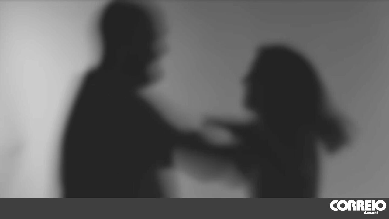 Homem de 38 anos detido por violência doméstica em Vila Nova de Famalicão