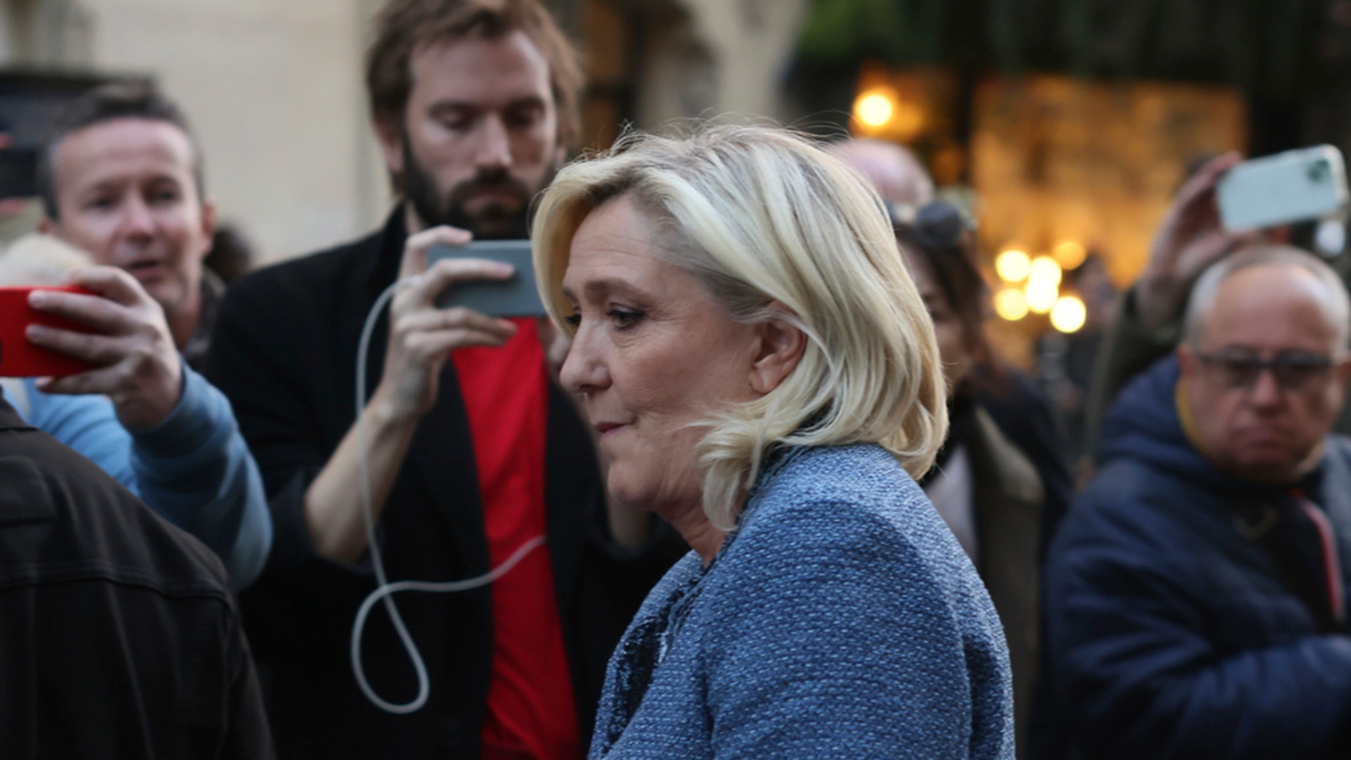 Marine Le Pen condamnée pour détournement de fonds européens et candidate à la présidentielle 2027