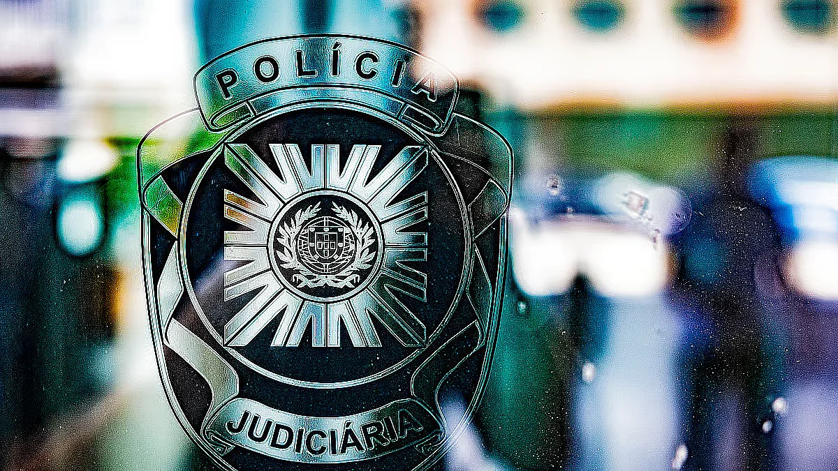 Rececionista de hotel detido por violação e perseguição de estagiário em Lisboa