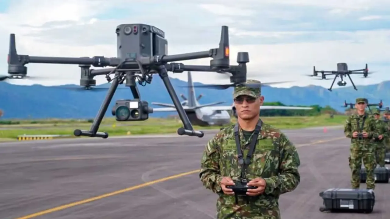 Pesquisa por anomalías en adquisición de aeronaves remotas para la institución del orden