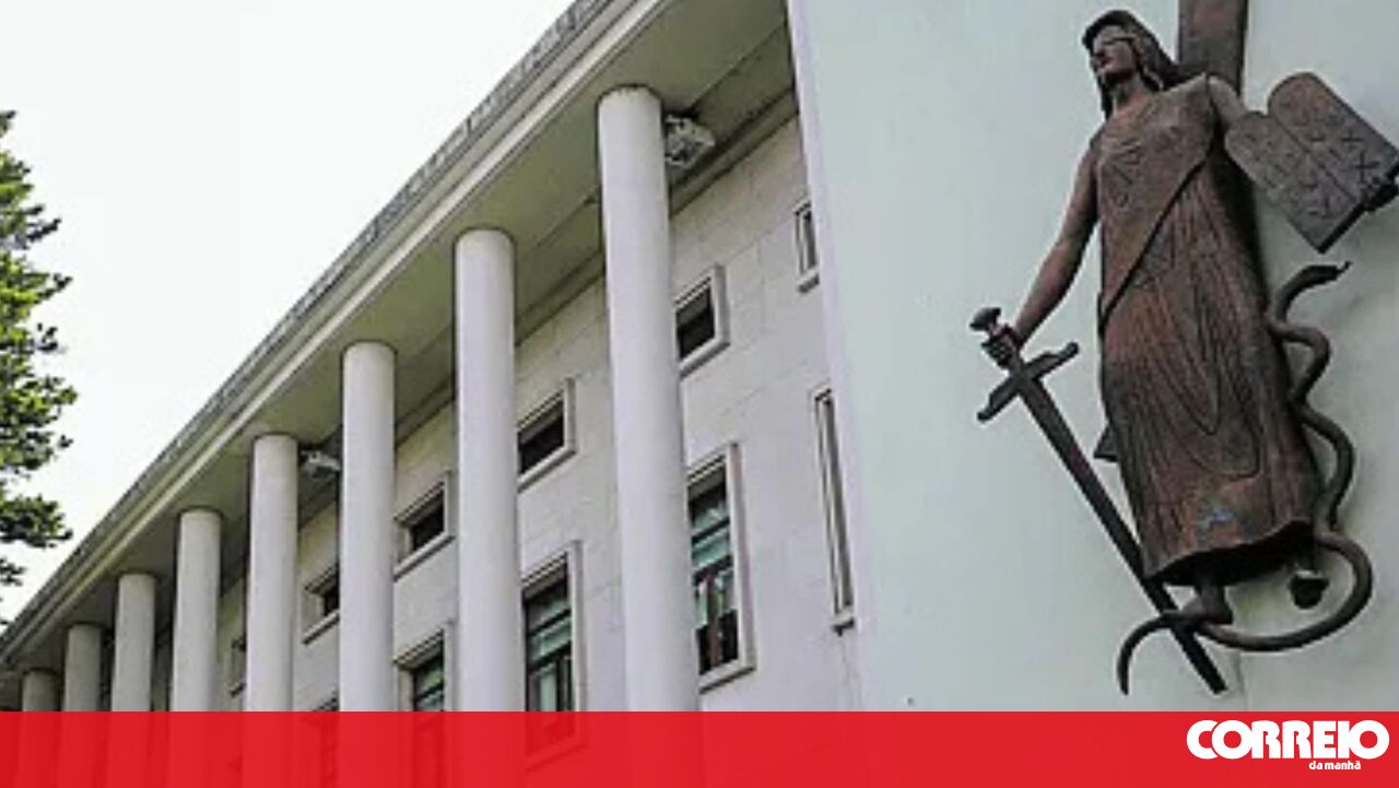 Dois jovens condenados a prisão por roubos e agressões em Leiria