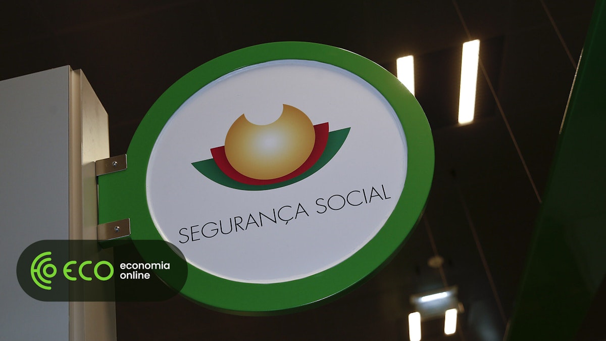Quinze pessoas livres de acusação de burla à Segurança Social devido a atraso judicial excessivo