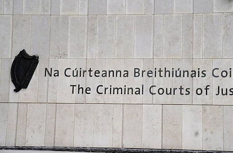 Sentencing postponed after lawyers walk out on murder-plot accused