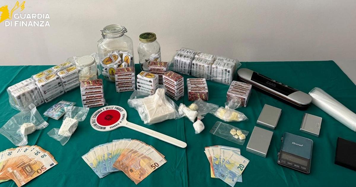 Droga in magazzino a Maniago: arrestato un giovane con 12 chili di sostanze