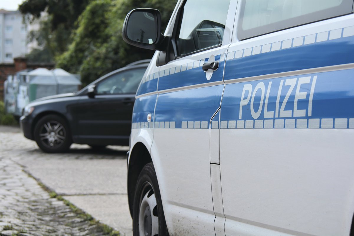 Berliner Polizei befreit Geisel nach mehr als 11 Stunden aus Supermarkt