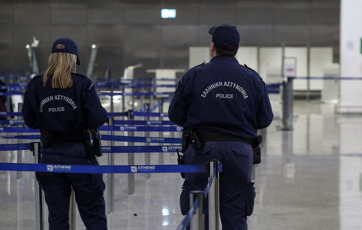 Σύλληψη 45χρονου στο αεροδρόμιο «Ελ. Βενιζέλος» για απάτες με κρυπτονομίσματα