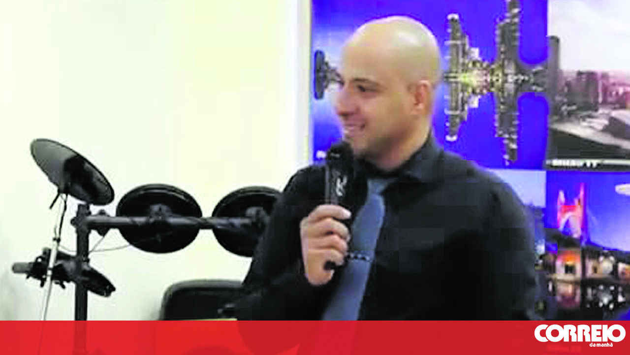 Pastor brasileiro entregue às autoridades do Brasil por homicídio de comunicador
