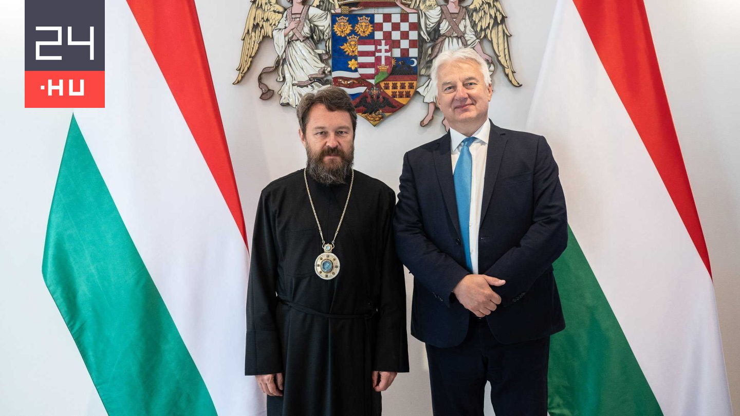 Ruský metropolita Hilarion měl v autě na dálnici u Prahy kokain