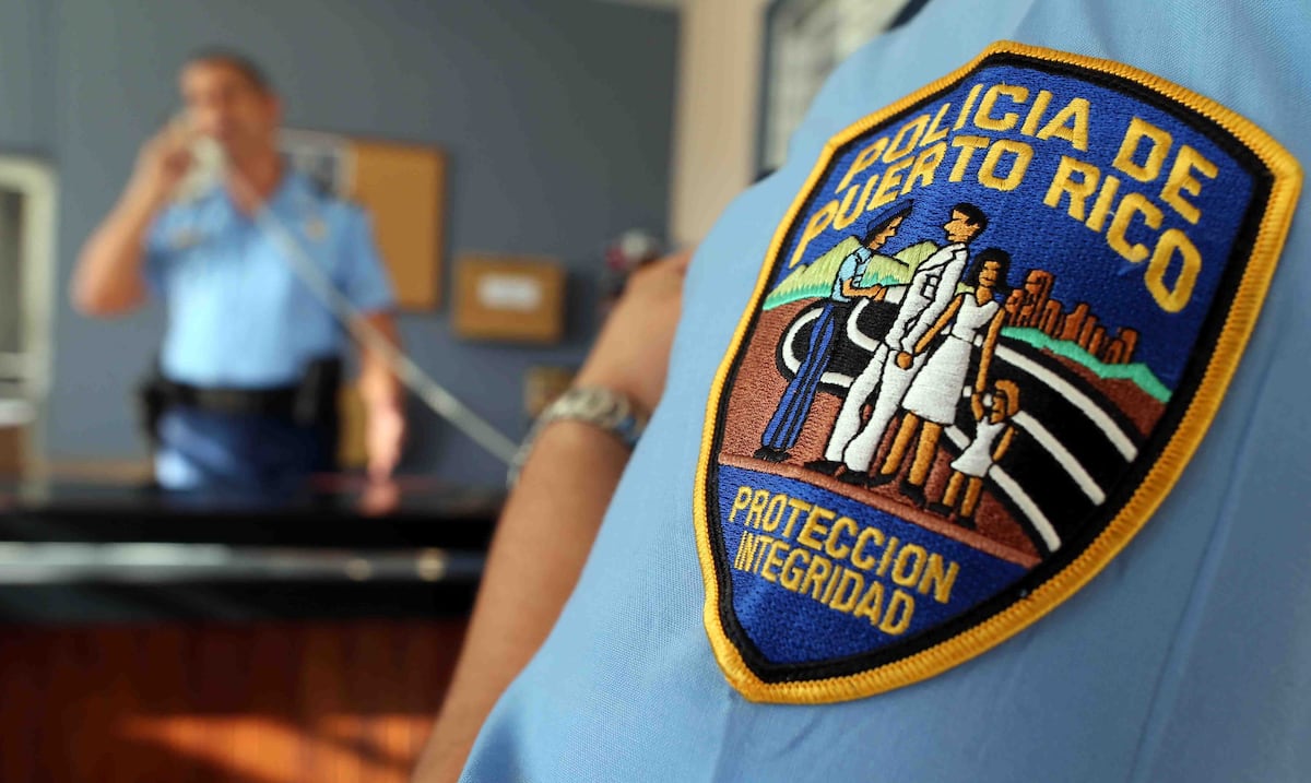 Charred body with gunshot wound found inside vehicle in Luquillo