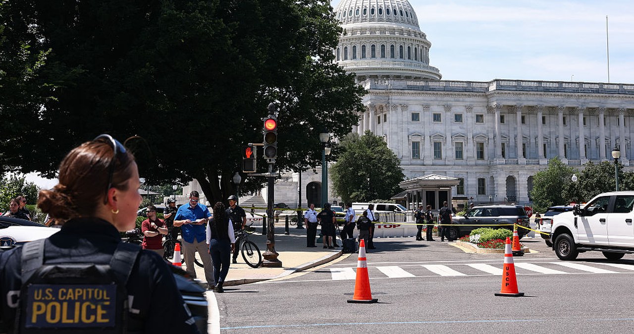 Armed Man Arrested at U.S. Capitol Checkpoint
